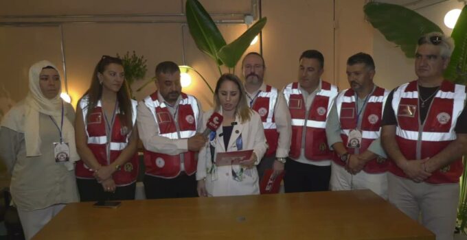 Kademeli emeklilikle adalet isteyenler Kadıköy’den seslendi: Bu meseleyi seçim sandığı gelmeden çözelim