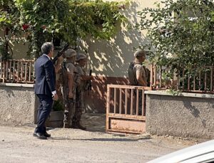 Kahramanmaraş’ta dehşet dolu anlar! Annesini, eşini ve çocuğunu rehin aldı