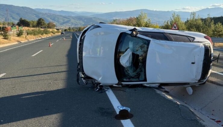 Karabük’te devrilen otomobilin sürücüsü yaralandı