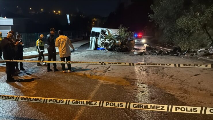 Karabük’te sürücüsü direksiyon hakimiyetini kaybeden minibüsteki 6 kişi yaralandı