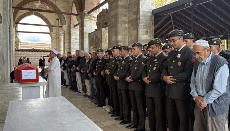 Kıbrıs Gazisi Aziz Özbek, Edirne’de askeri törenle toprağa verildi