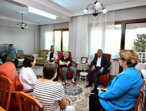 Kırklareli Valisi Turan, hane ziyaretlerini sürdürüyor