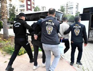 Mersin’de yasa dışı bahis operasyonunda 42 şüpheli gözaltına alındı