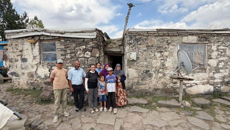 Özer Ailesi 80 Yıllık Köhne Evden Modern Yuvaya Kavuştu