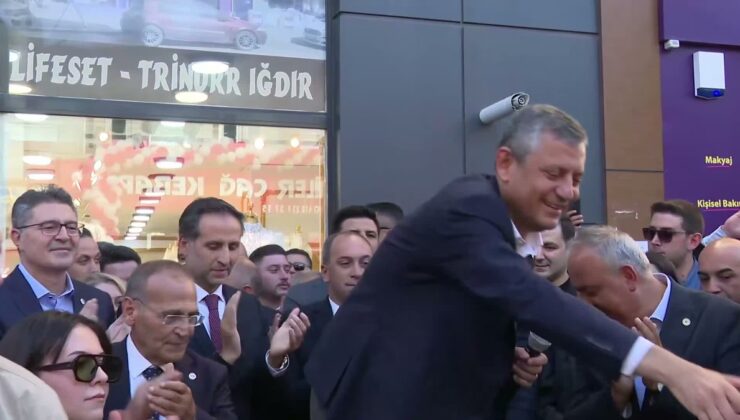 Özgür Özel Ardahan’da… Özel: “AK Parti’nin kara düzeninin garantileri bitecek, milletin geçim garantisi dönemi YENİ Parti’nin iktidarında gelecek”