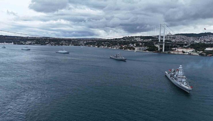 Preveze Deniz Zaferi’nin 488. yıl dönümünde 15 gemi İstanbul Boğazı’ndan geçti