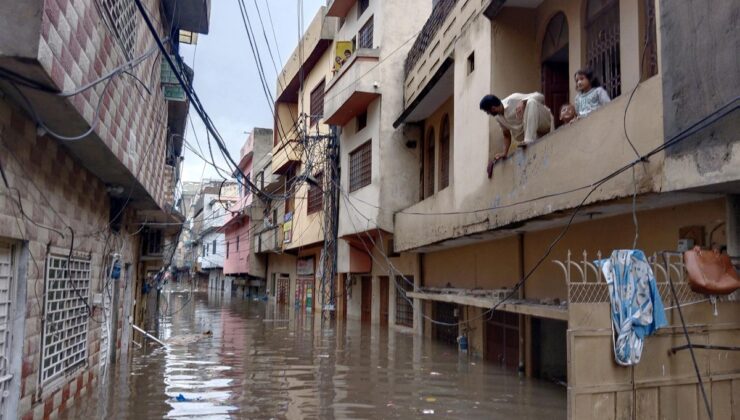 Rawalpindi’de Şiddetli Yağışlar Su Baskınlarına Yol Açtı