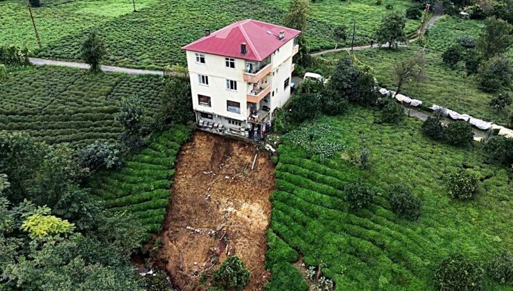 Rize Pazar’da heyelan 3 katlı konutu askıda bıraktı, tahliye kararı yok
