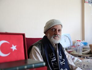 Savaşa gönüllü giden 95 yaşındaki Kore gazisi madalyasını yanından ayırmıyor