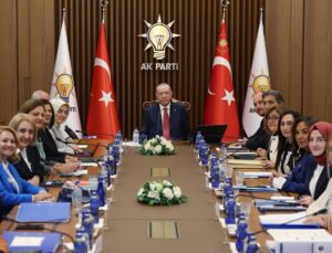 Telefonlarını kapattı, ardından bu kare geldi! CHP’li başkan Cumhurbaşkanı Erdoğan’ın toplantısında