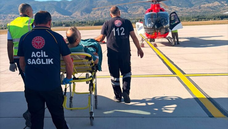 Tokat’ta ambulans helikopter sağlık personeli için havalandı