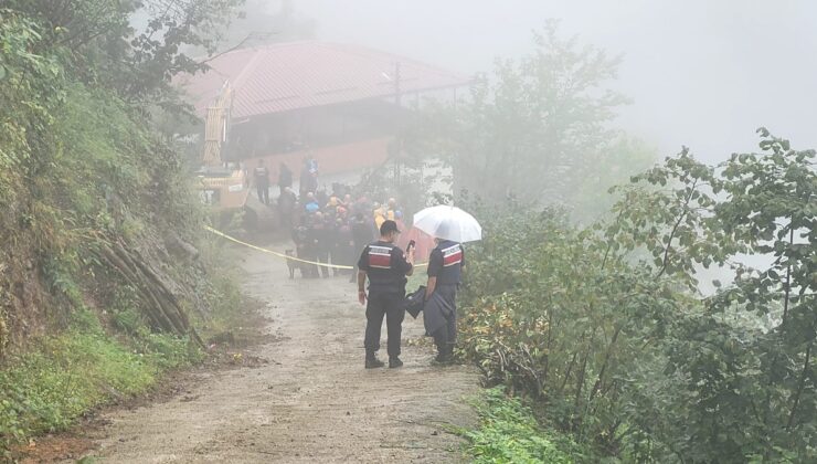 Trabzon Ortahisar’da heyelanda toprak altında kalan 1 kişi için ekipler seferber oldu