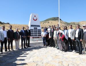 Tunceli’de 32 yıl önce teröristlerce şehit edilen 13 sivil anıldı