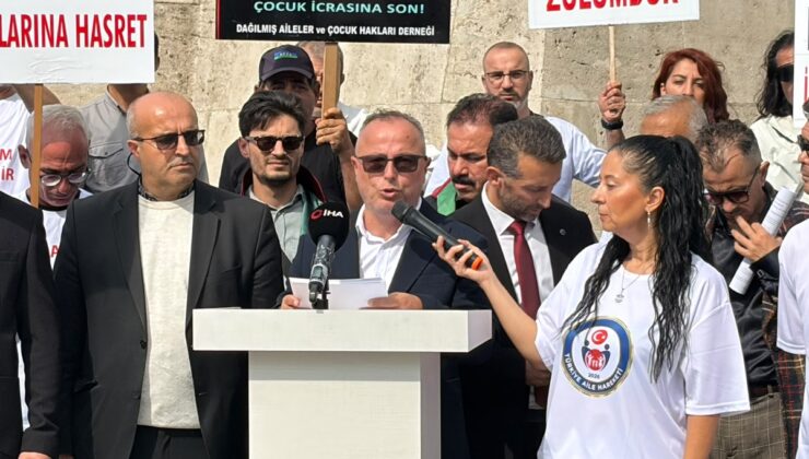 Türkiye Aile Hareketi, Ankara Ulus Meydanı’nda süresiz nafakayı protesto etti