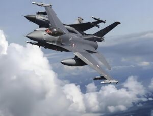 Türkiye’nin Ege’deki yeni taktiği Atina’yı alarma geçirdi! Yunan pilotlara talimat verildi