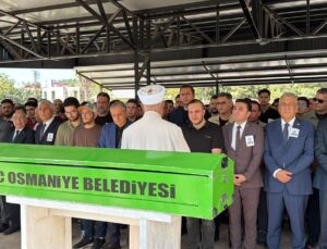 Yeğeninin öldürdüğü öğretmen son yolculuğuna uğurlandı