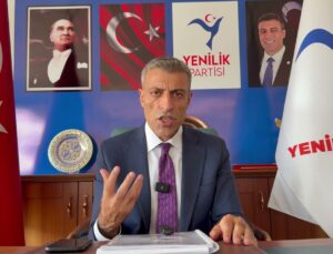 Yenilik Partisi lideri Öztürk Yılmaz, isim krizi için olağanüstü toplantı çağrısı yaptı