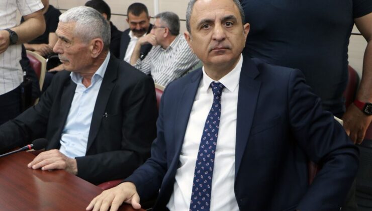 Yüreğir’de başkan vekilliği krizi: Mahkeme görevi AK Partili Özünal’a verdi
