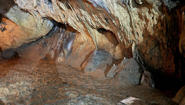 Zonguldak’taki Gökgöl Mağarası, sağanak sonrası çamurla dolunca ziyarete kapatıldı