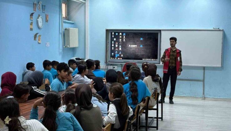 Adıyaman Besni’de velilere kumar bağımlılığı, öğrencilere teknoloji eğitimi verildi