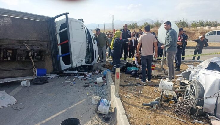 Afşin’de otomobil ile kamyonet çarpıştı, 1 kişi öldü, 7 kişi yaralandı