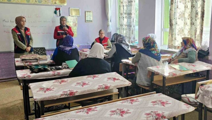 Afyonkarahisar’da kadın çiftçilere hayvansal üretim eğitimi verildi