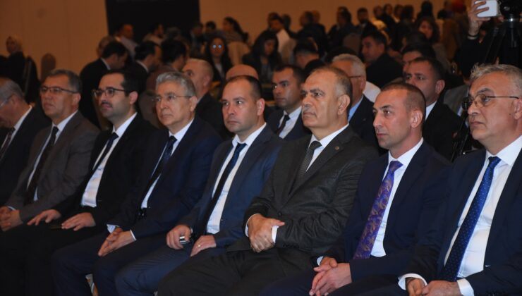 Afyonkarahisar’da Sıfır Atık Çalıştayı 131 kurumdan 352 katılımcıyla yapıldı