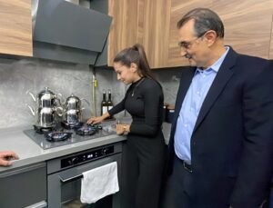 AK Parti’li Dönmez, doğal gazın Sevinç Mahallesi’ne 4 ayda ulaştığını söyledi
