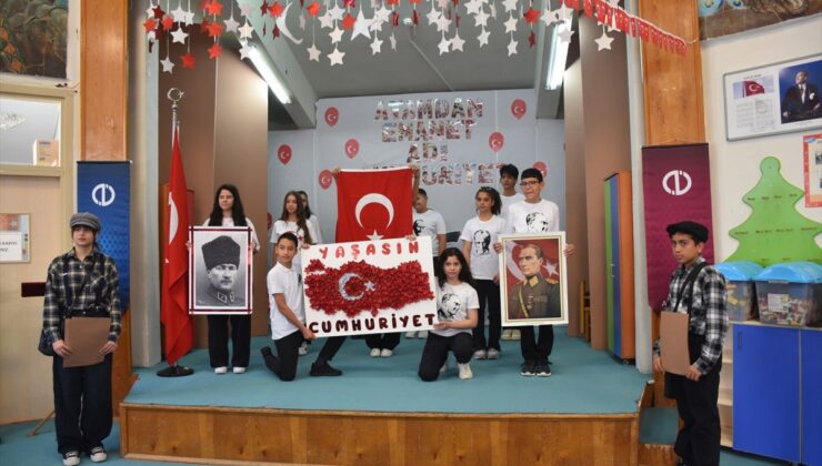 Anadolu Üniversitesi İÇEM’de Cumhuriyet’in 103. yılı gösterilerle kutlandı