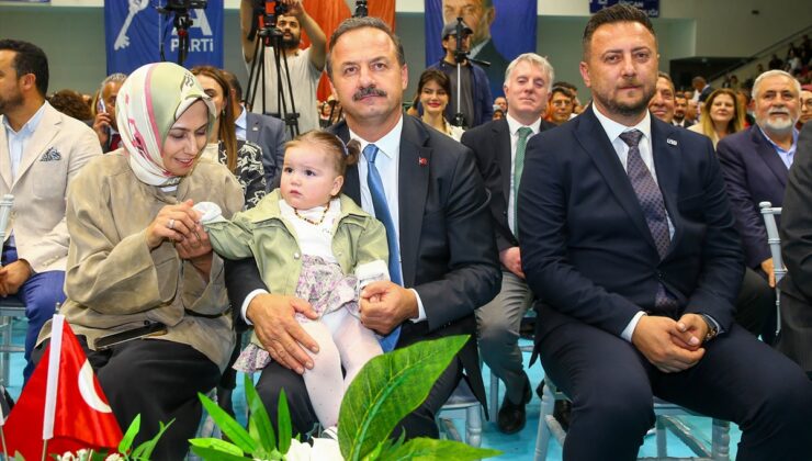 Anahtar Parti Genel Başkanı Ağıralioğlu Uşak’ta seçim mesajı verdi