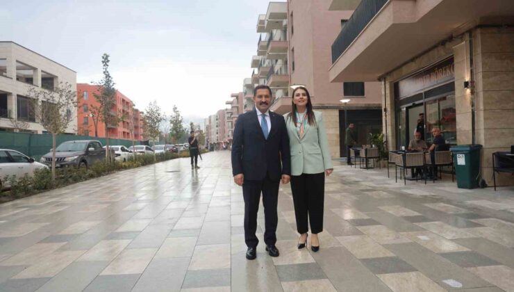 Antakya Atatürk Caddesi’nde 910’dan fazla konutta yaşam yeniden başladı