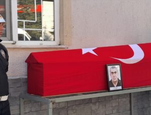 Artvin Ardanuç’ta kalp kriziyle ölen emekli özel harekat polisi Yalçın defnedildi