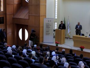 ASBÜ Rektörü Şam’daki toplantıda ortak hafıza için dört öneri sundu