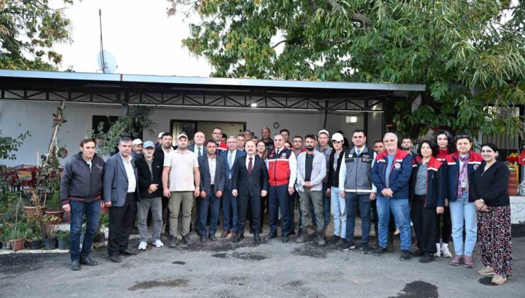 Aydın Valisi Varol, Köşk Sarıçam Mahallesi’nde vatandaşların taleplerini dinledi