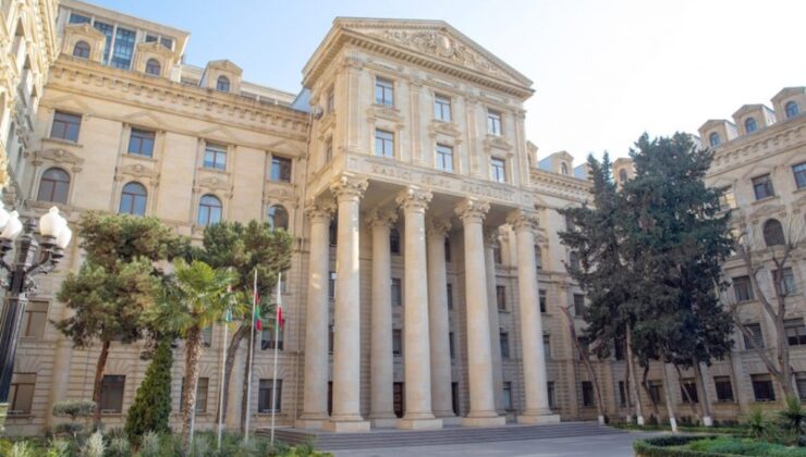 Azerbaycan, aralarında Erbakan’ın da olduğu 31 Türk vatandaşına giriş yasağı getirdi