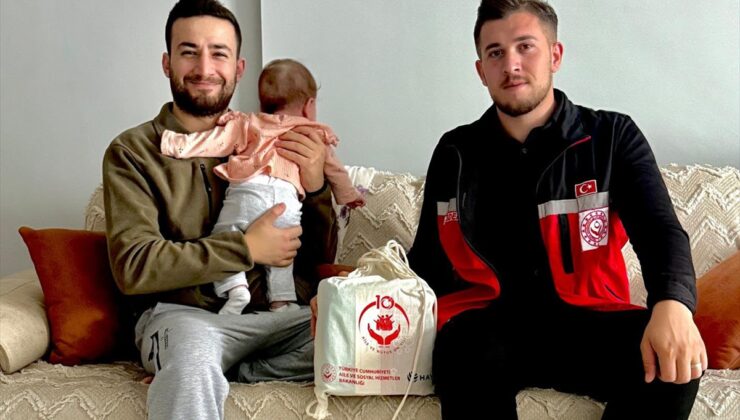 Batman Sason’da evlenen ve bebek sahibi çiftlere bebek bakım çantası veriliyor