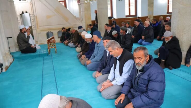 Bayburt’ta Camiler ve Din Görevlileri Haftası’nda Kur’an ziyafeti düzenlendi