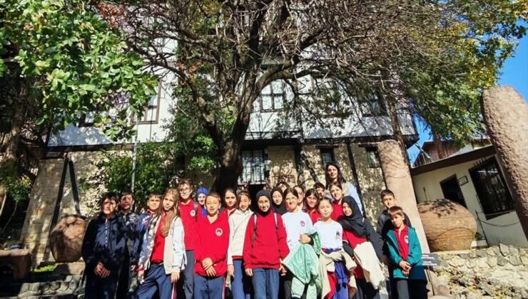 Beypazarı’nda öğrenciler tarihi ve kültürel mekanları gezdi