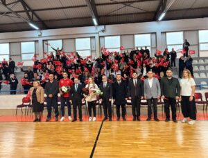 Biga’da Avrupa şampiyonu boksör Fatma Belinay Ergin için karşılama töreni düzenlendi