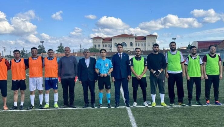 Bilecik Pazaryeri’de 103. yıl kutlamalarında kurumlar arası futbol turnuvası başladı
