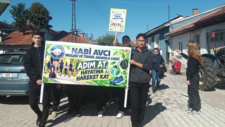 Bilecik Pazaryeri’nde Dünya Yürüyüş Günü için 3 kilometrelik yürüyüş yapıldı
