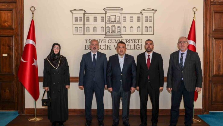 Bilecik Valisi Sözer, Camiler ve Din Görevlileri Haftası’nda görevlilerle buluştu