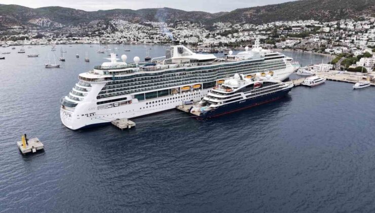 Bodrum Cruise Port iki kruvaziyer gemisini ağırladı, 2 bin 437 yolcu geldi