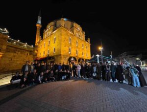 Bolu Fen Lisesi öğrencileri aileleriyle Yıldırım Beyazıt Camii’nde bir araya geldi