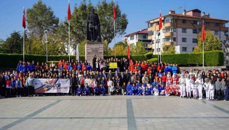 Bolu’da Amatör Spor Haftası açılışı yürüyüş ve Anıtpark etkinliğiyle yapıldı