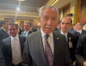 Bülent Arınç, fon krizinde 800 milyarlık kayıptan bahsedildiğini söyledi