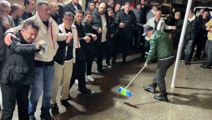 Bursa Osmangazi’de fırtına ve yağmura rağmen damat eğlencesi coşkuyla yapıldı
