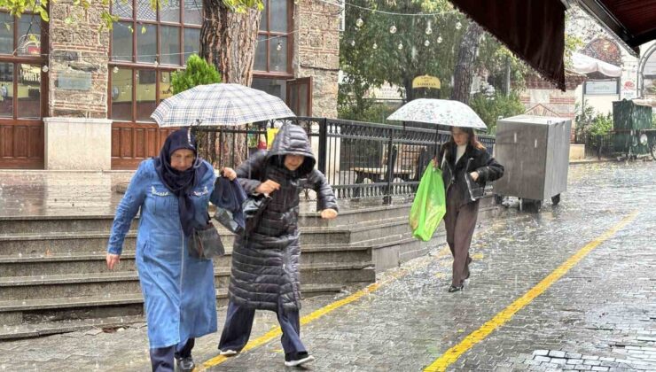 Bursa’da yağmur başladı, Meteoroloji rüzgarın 80 kilometreye ulaşabileceğini bildirdi