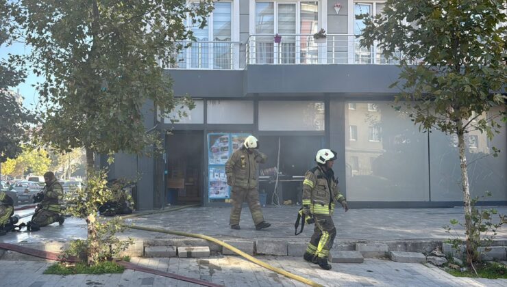 Büyükçekmece’de market deposunda çıkan yangın yaralanan olmadan söndürüldü