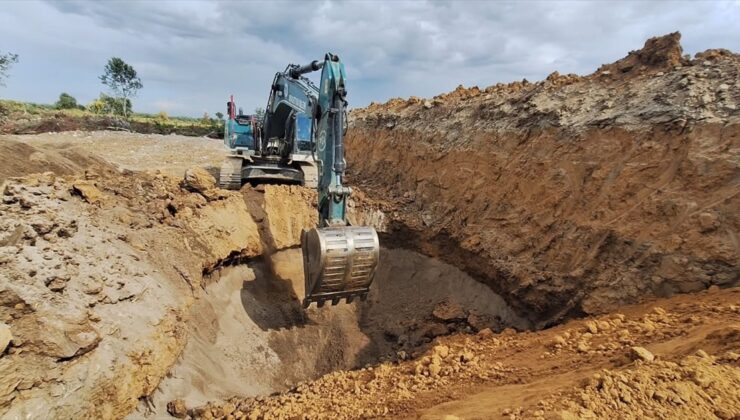 Çakmak Barajı’nda seddenin 100 metrelik bölümünde iyileştirme çalışmaları sürüyor